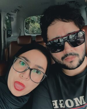 Aryani Fitriana Instagram - Tolong banget jgn di slide.. tolong banget! 🙏🏻😂

#ryandomack #aryanifitriana #donnymichael