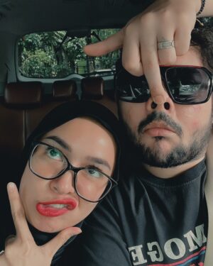Aryani Fitriana Instagram - Tolong banget jgn di slide.. tolong banget! 🙏🏻😂

#ryandomack #aryanifitriana #donnymichael