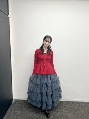 Asami Seto Instagram - 『劇場版 呪術廻戦』
「渋谷事変」直前イベント with TikTok
に参加させていただきました！！🌹

11/7公開です🎉

劇場の座席すごかった！！野薔薇さんのお隣で一枚📸

あの壮絶な渋谷事変をぜひ劇場で。
もう2年前だなんて驚き…😳‼️

明日はオールナイトニッポンGOLD
22:00〜📻✨

#呪術廻戦
#渋谷事変

⋆｡.ﾟ :✿｡.ﾟ :✿｡.ﾟ :✿｡.ﾟ :✿｡.ﾟ :✿｡.ﾟ :✿｡.ﾟ :✿｡.ﾟ :✿｡.ﾟ 

👚👗👞
@randa_pic

👂💎
@____.323_

💍🟢
@kana_y5712

💍💎
@colzaflap

💎
@karhtu_press

:✿｡.ﾟ :✿｡.ﾟ :✿｡.ﾟ :✿｡.ﾟ :✿｡.ﾟ :✿｡.ﾟ :✿｡.ﾟ :✿｡.ﾟ :✿｡.ﾟ :✿