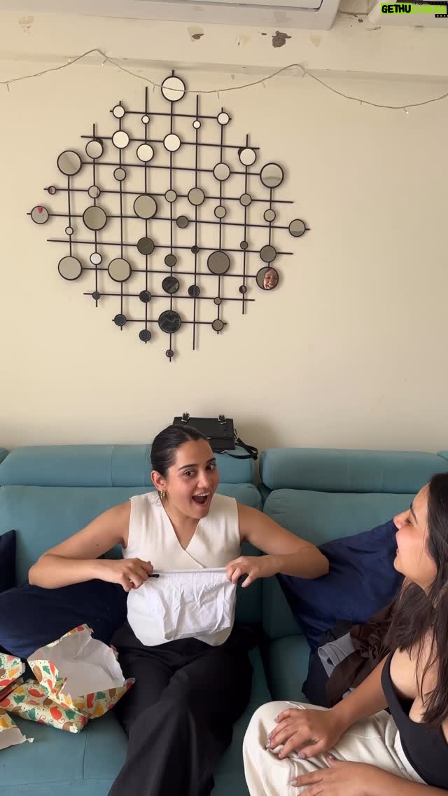 Asfi Javed - 9.8K Likes - ab bday pe gift dene ki chinta nhi hogi guys
