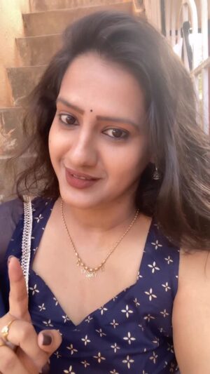 Asha Rajagopal Instagram - Follow madi 😁

#instagram #reels #viral #trending #asharajagopal