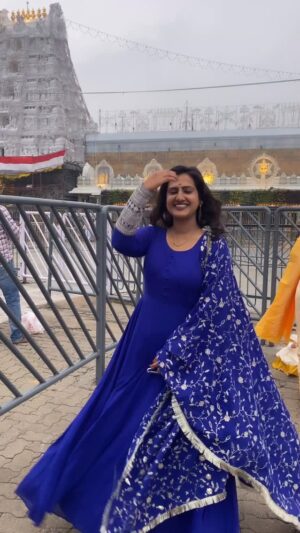 Asha Rajagopal Instagram - My heart belongs to Tirumala. My heart finds its way back there again and again. Tirumala is where my soul feels at peace. ❤️ 

#govindagovinda #omnamovenkateshaya