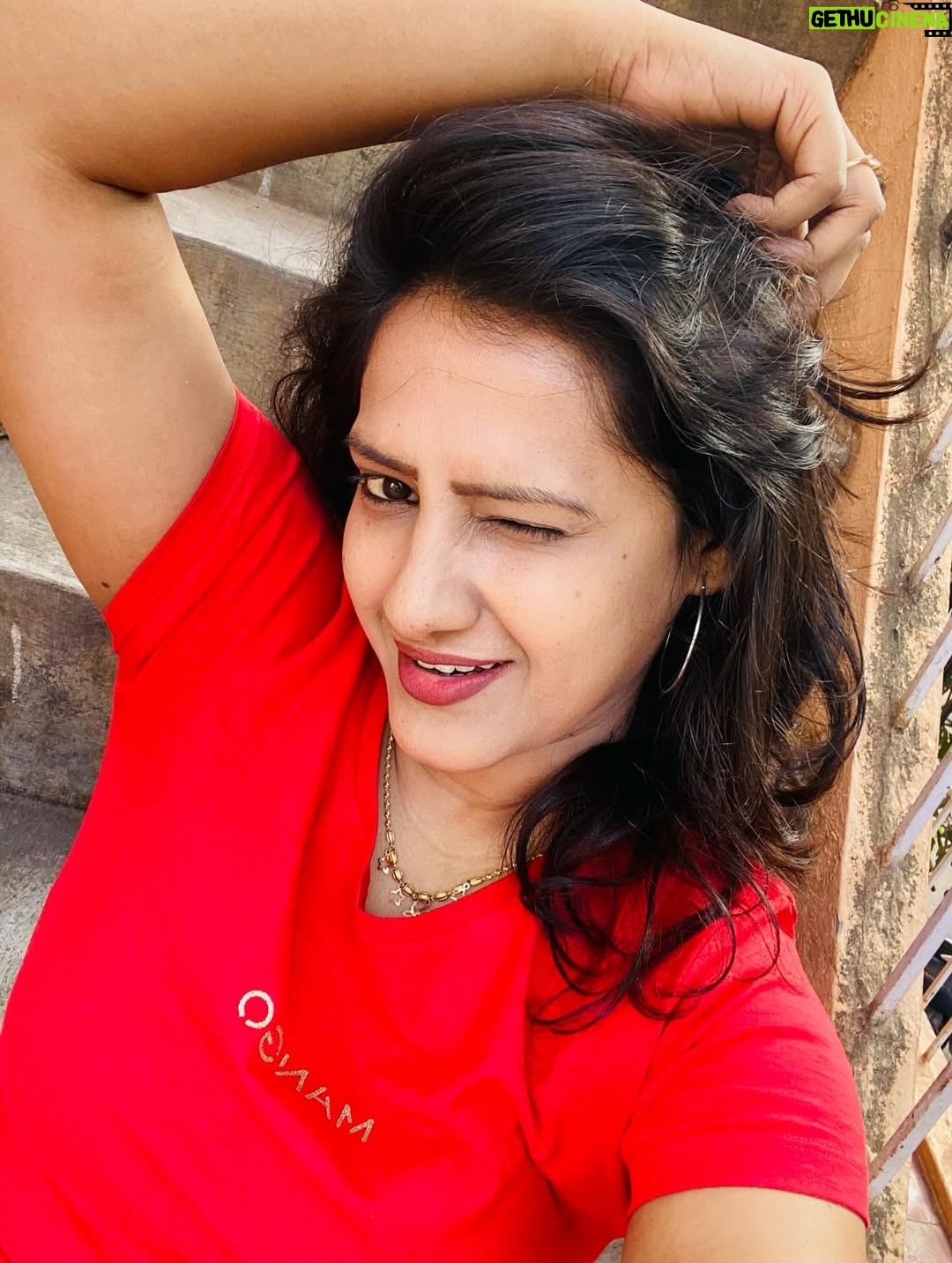 Asha Rajagopal - 2K Likes - She is both storm and calm. ❤️

#instagram #instapic #trending #asharajagopal
