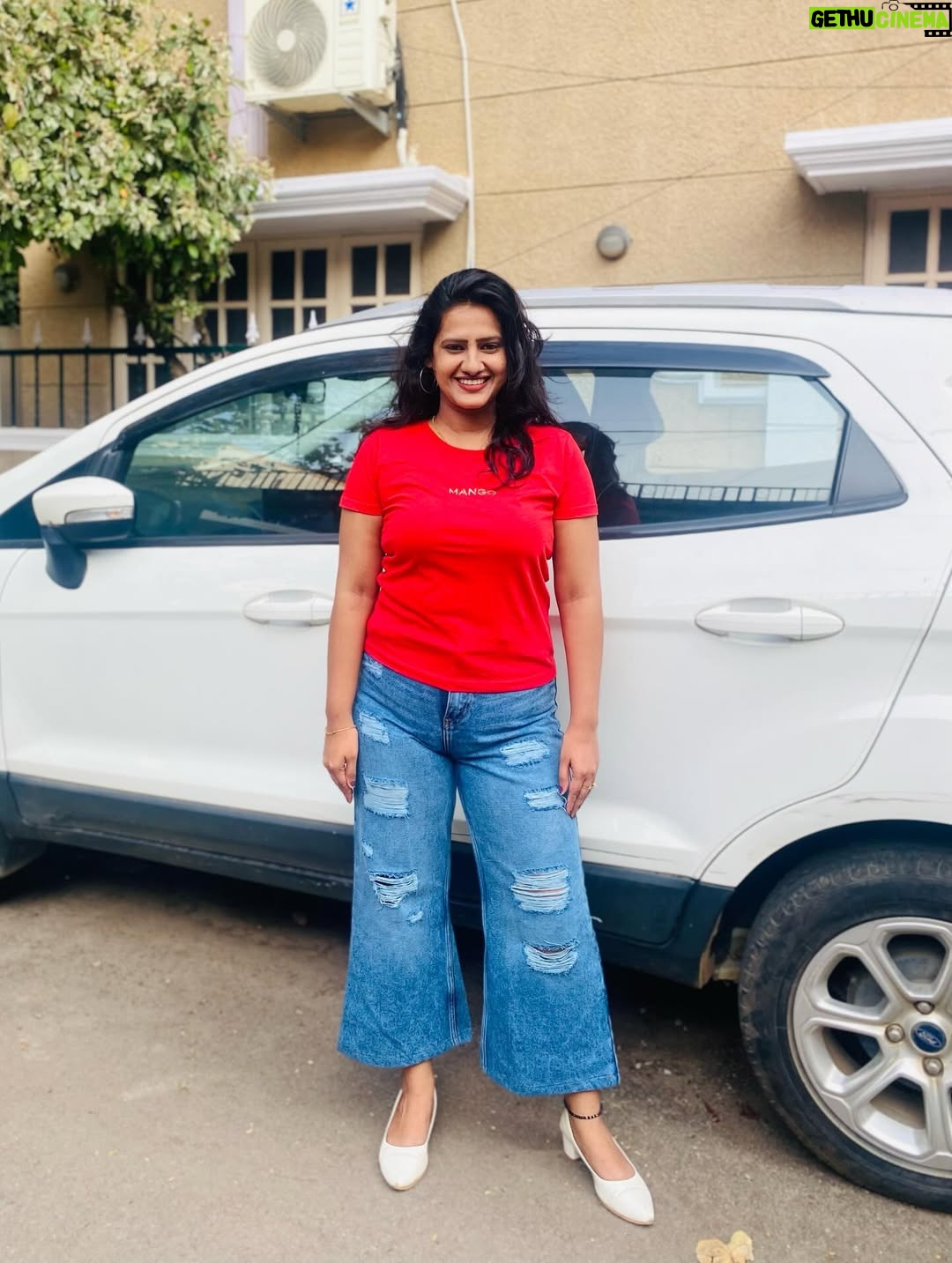 Asha Rajagopal - 2K Likes - She is both storm and calm. ❤️

#instagram #instapic #trending #asharajagopal