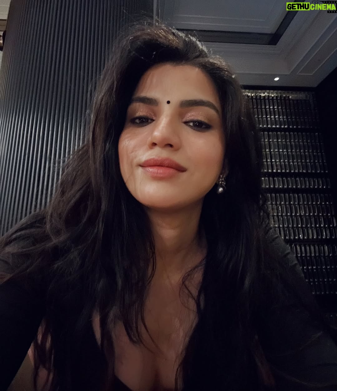 Asheema Vardaan - 2.7K Likes - Don’t stare too long 🧿