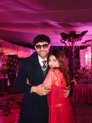 Ashi Khanna Instagram - Album : recents 💌 last week in Amritsar for sanku di bhennn da vyaah 🥰🫶🏻✨
Wearing @shakuntlamxclusif 🫶🏻
Sourcing @styledbynikinagda
Jewellery @aadamyastore
#Amritsar #WeddingSeason