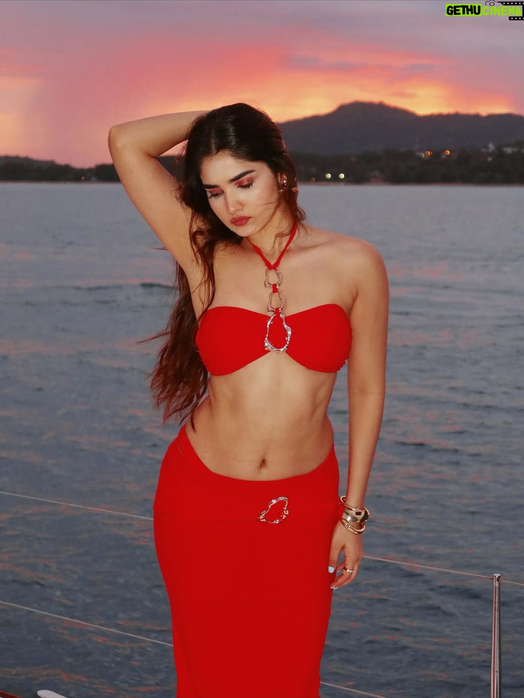 Ashima Chaudhary - 78.1K Likes - I’m a GREEN flag 🌳💚,just dressed in RED! ❤️‍🔥🚩🌞
.
.
.
.
.
🎵- @talwiinder ✨
.
.
.
.
#reddress #phuket #ashimachaudhary #picture #ashiqueen #beach #sunset #explore #pictureoftheday #explore #sunsetpicture