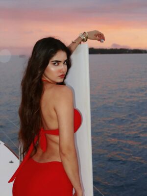 Ashima Chaudhary Instagram - I’m a GREEN flag 🌳💚,just dressed in RED! ❤️‍🔥🚩🌞
.
.
.
.
.
🎵- @talwiinder ✨
.
.
.
.
#reddress #phuket #ashimachaudhary #picture #ashiqueen #beach #sunset #explore #pictureoftheday #explore #sunsetpicture