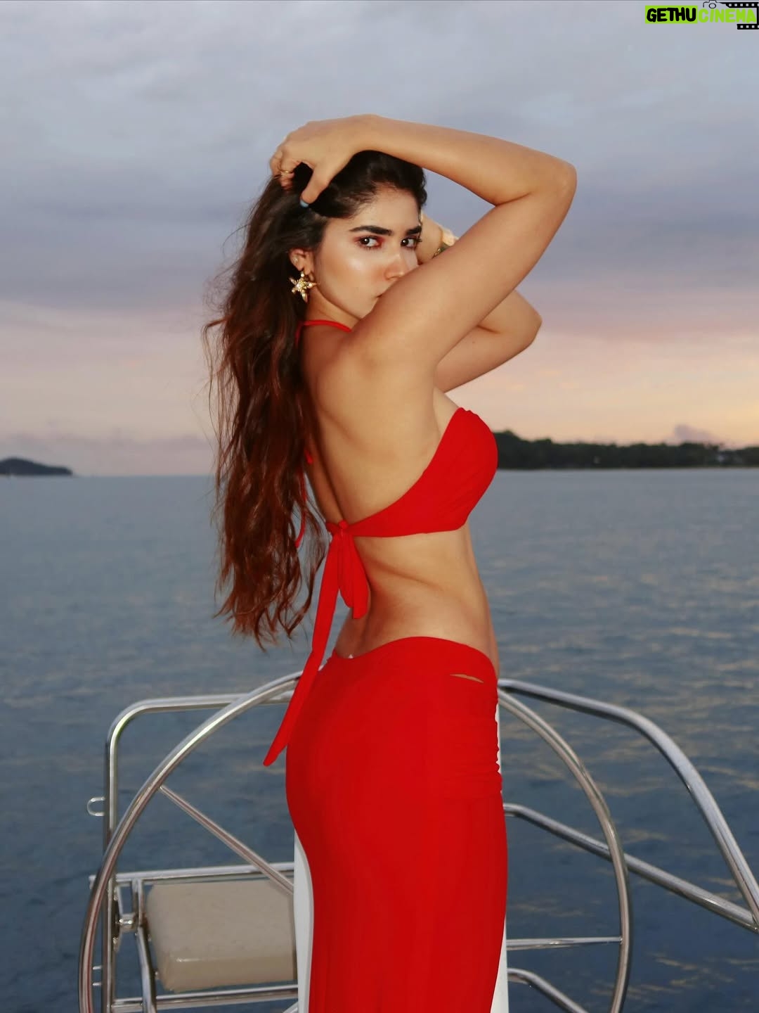 Ashima Chaudhary - 78.1K Likes - I’m a GREEN flag 🌳💚,just dressed in RED! ❤️‍🔥🚩🌞
.
.
.
.
.
🎵- @talwiinder ✨
.
.
.
.
#reddress #phuket #ashimachaudhary #picture #ashiqueen #beach #sunset #explore #pictureoftheday #explore #sunsetpicture