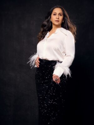 Ashwini Bhave Instagram - Poise, Grace. presence. š¤š¤
Clicked by šøš„ ā @shrutisbagwe
Hair ā @sudhahairstylist
Makeup by ā @ayakarkiran
@makeupby_kiran18
Assisted by ā @pragati.g.s
#blackandwhite #western #photoshoot
#filmfare #ashvinibhave