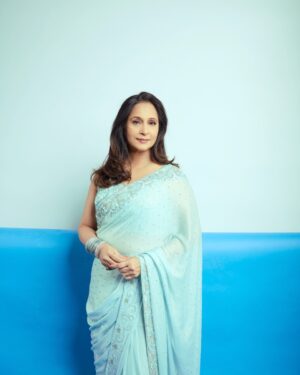 Ashwini Bhave Instagram - This calm blue feels like me⦠soft, peaceful, and shining in my own way.āØššš¤
#saree #ethnic #ashvinibhave #blue
.
.
.
Clicked byšø - @shrutisbagwe
Hair - @sudhahairstylist
Makeup by - @ayakarkiran @makeupby_kiran18
Assisted by - @pragati.g.s
.