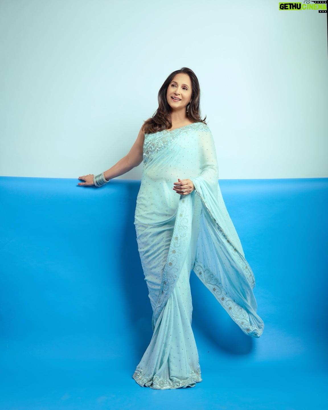 Ashwini Bhave - 4.8K Likes - This calm blue feels like me… soft, peaceful, and shining in my own way.✨🌕💙🤍
#saree  #ethnic #ashvinibhave #blue
.
.
.
Clicked by📸 - @shrutisbagwe
Hair - @sudhahairstylist
Makeup by - @ayakarkiran @makeupby_kiran18
Assisted by - @pragati.g.s
.