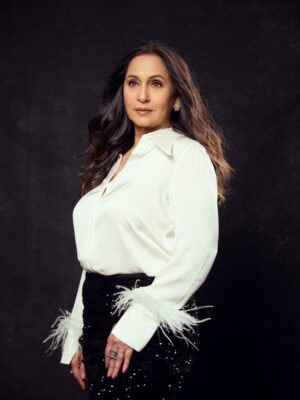 Ashwini Bhave Instagram - When an outfit has more to say⦠you give it more frames. Same classic vibe. š«
Clicked byšø -shrutibagwe
Hair - @sudhahairstylist
Makeup by - @kiran
Assisted by - @pragati.g.s
#fa9la #ashvinibhave #filmfare #photoshoot