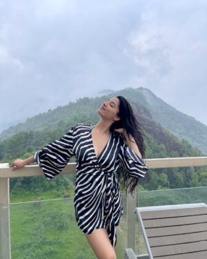 Ashwini karki Instagram - Post- card worthy view šļø
@sarangkotmountainlodge -
I felt so pampered during my stay.