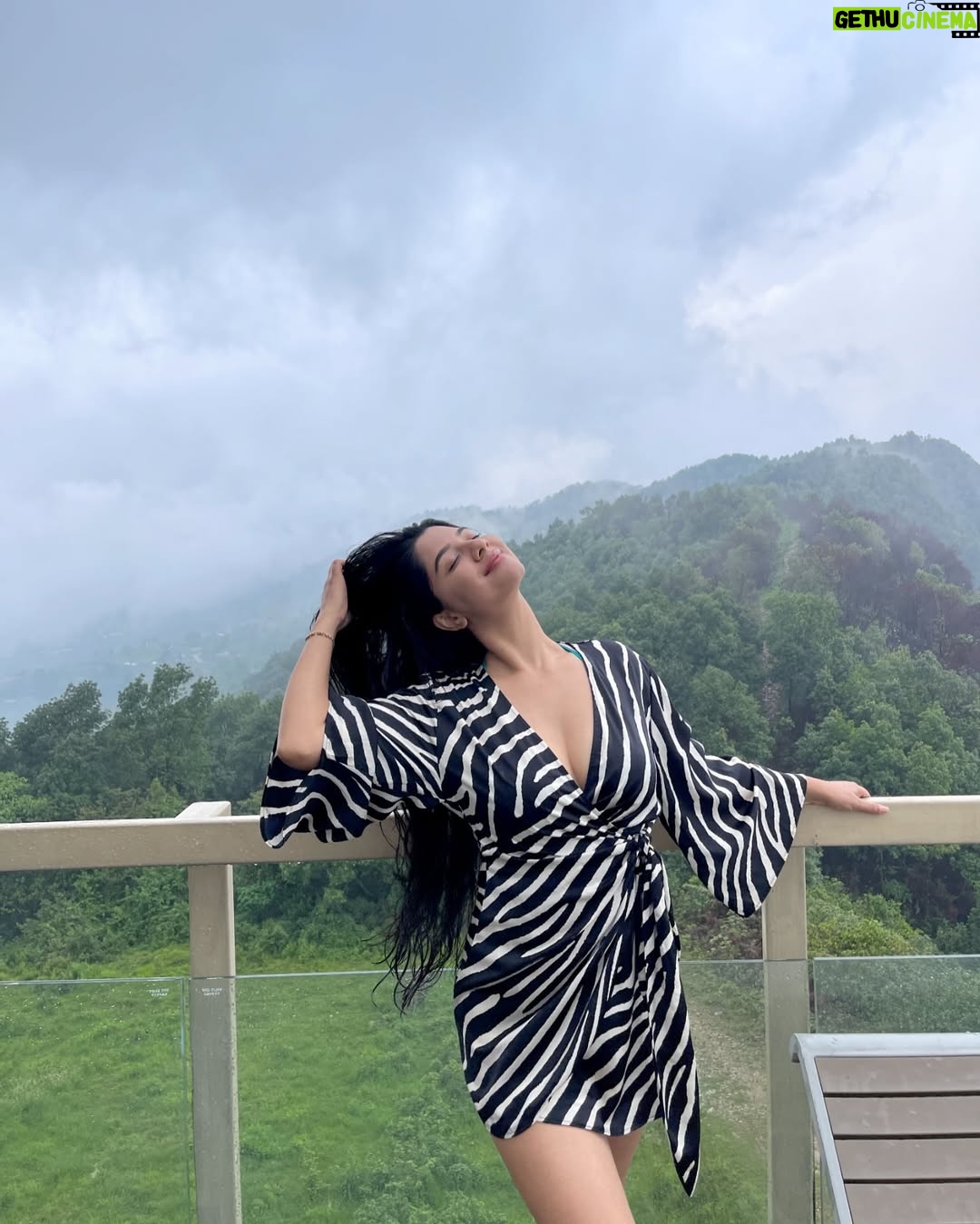 Ashwini karki - 14.6K Likes - Post- card worthy view 🏔️
@sarangkotmountainlodge -
 I felt so pampered during my stay.