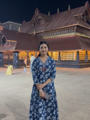 Ashwithi Shetty Instagram - Jai Movie completed 25days & still running successfully in theatres  and definitely I had to say Thank you to Amma 🥹 Thank you Amma for everything 🥹♥️♥️ Nothing without you 🙏🏻🙏🏻🙏🏻
