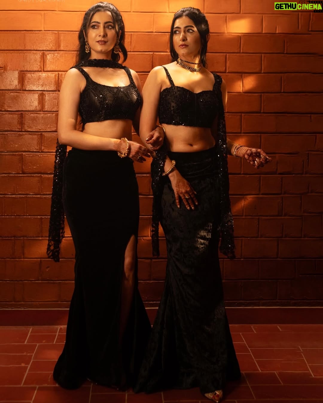 Ashwithi Shetty - 15K Likes - Danced all night in this custom black outfit, styled with gold 
simple, bold, and impossible to miss. 🖤
.
.
Design & Styling @khushi_jagadisha 
Jewellery @antegra_diaries 
Outfit @astha_designer_boutique 
Eye MUA @ashwini.shankar_ 
Photography @arun_gavigatta
