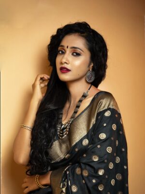 Asiya Firdose Instagram - 🖤
.
.
Pc @vinu5494
Mua @makeoverbytanishk
.
.
#asiyafirdose #actor #karnataka #shravani