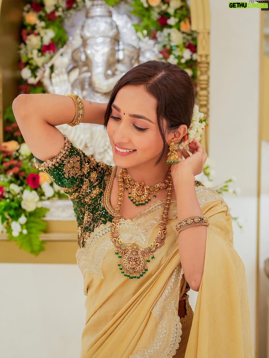 Asiya Firdose - 26.8K Likes - ದಸರಾ ಹಬ್ಬದ ಹಾರ್ಧಿಕ ಶುಭಾಶಯಗಳು ✨

Celebrate this festive season with @regaljewellers_in Regal Grand Festive Sale 🎊

✨ Festive Offers ✨

✅ Free gold coin with every 10 grams of gold purchase or diamond jewellery worth ₹1,00,000
✅ Flat 50% off on making charges for all gold jewellery
✅ Flat ₹20,000 off per carat on diamond jewellery
✅ 100% value on old gold exchange

📍 Offers available at all 3 Regal Jewellers stores – Kammanahalli | Malleshwaram | Marathahalli

✨ Visit today & make this Dasara truly Regal!

ಸಂಭ್ರಮದ ಶುಭಾರಂಭಕ್ಕೆ ಮನೆ ಮನೆಯಲ್ಲೂ ರೀಗಲ್!

#regaljewellers #regaltrendskarnataka #dasara #deepavali #ad #asiyafirdose