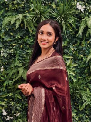 Asiya Firdose Instagram - Chit put pataki (Shravani💥)
.
Pc @_therealamogh_
Wearing @smayaansilks
Neck piece @house_of_aarvi
.
#shravani #shravanisubramanya #zeekannada #asiyafirdose