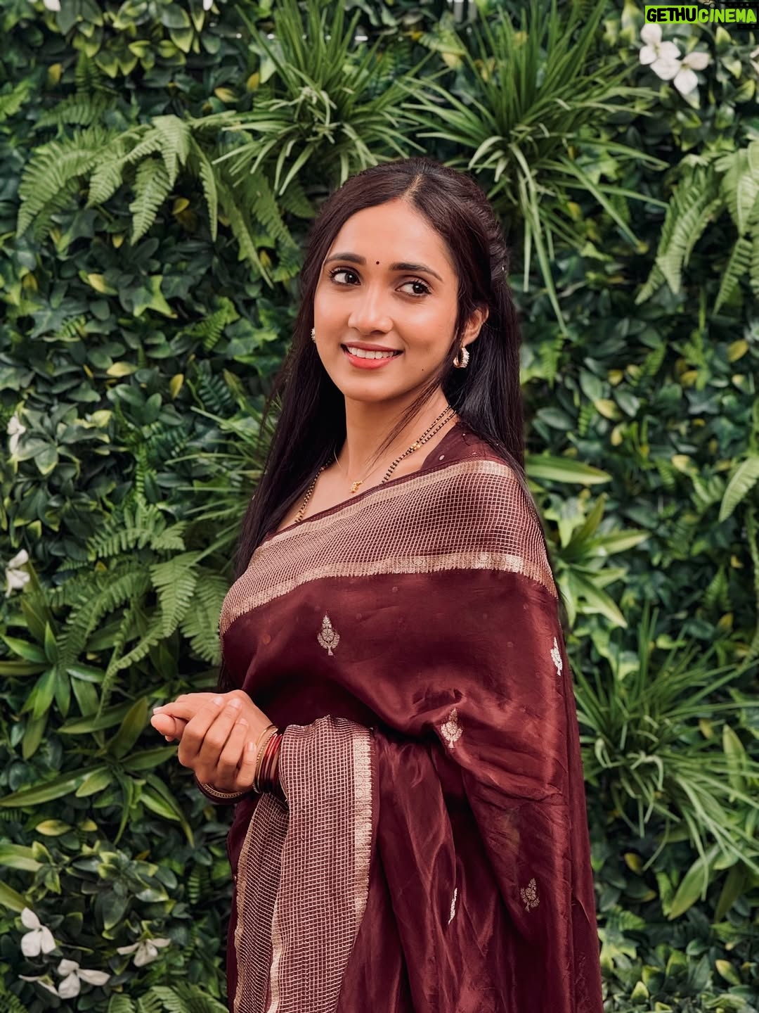 Asiya Firdose - 25.5K Likes - Chit put pataki (Shravani💥) 
.
Pc @_therealamogh_ 

Wearing @smayaansilks 
Neck piece @house_of_aarvi 
.
#shravani #shravanisubramanya #zeekannada #asiyafirdose