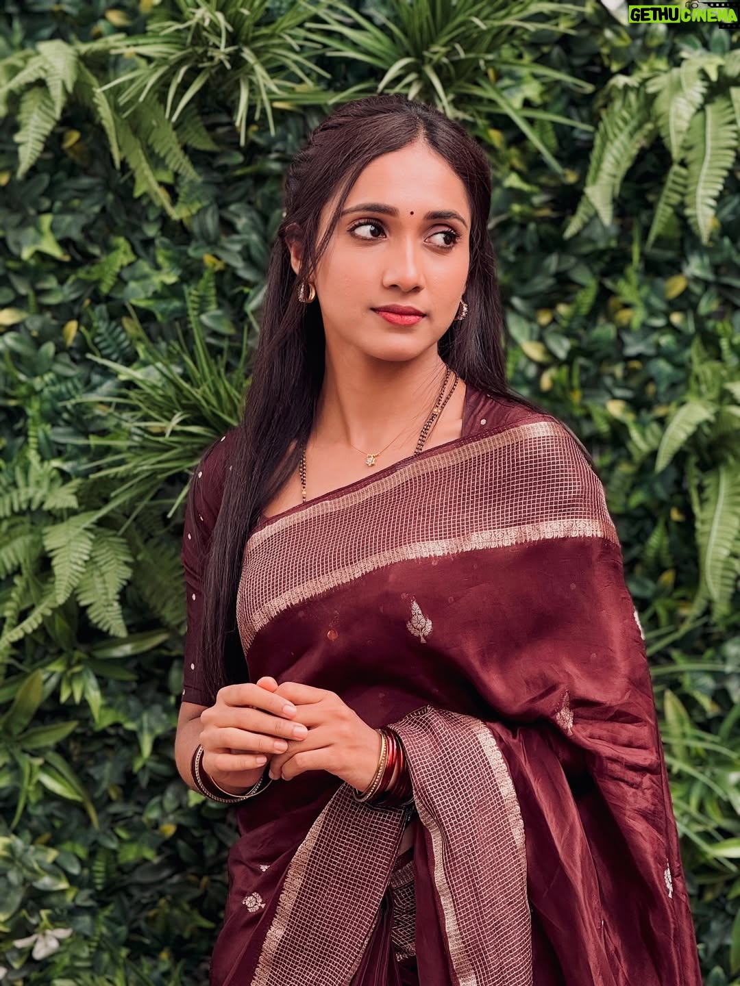 Asiya Firdose - 25.5K Likes - Chit put pataki (Shravani💥) 
.
Pc @_therealamogh_ 

Wearing @smayaansilks 
Neck piece @house_of_aarvi 
.
#shravani #shravanisubramanya #zeekannada #asiyafirdose