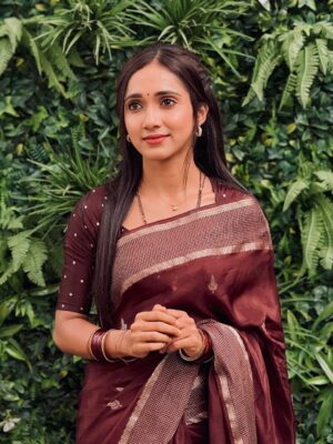 Asiya Firdose Instagram - Chit put pataki (Shravani💥)
.
Pc @_therealamogh_
Wearing @smayaansilks
Neck piece @house_of_aarvi
.
#shravani #shravanisubramanya #zeekannada #asiyafirdose