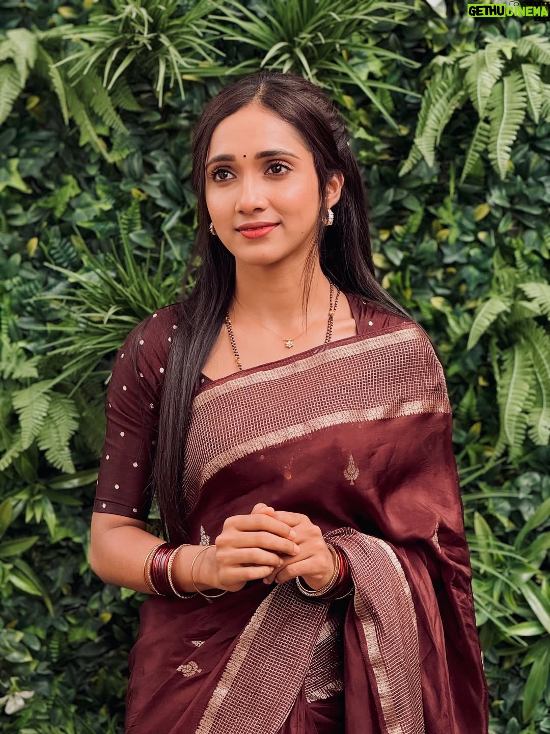 Asiya Firdose - 25.5K Likes - Chit put pataki (Shravani💥) 
.
Pc @_therealamogh_ 

Wearing @smayaansilks 
Neck piece @house_of_aarvi 
.
#shravani #shravanisubramanya #zeekannada #asiyafirdose