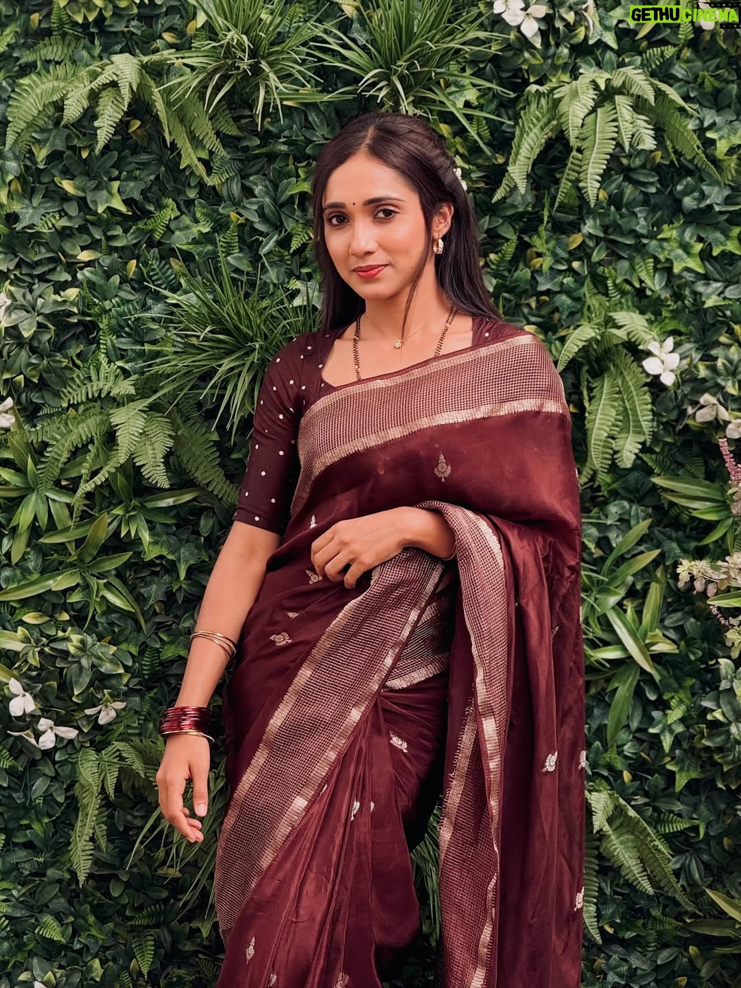 Asiya Firdose - 25.5K Likes - Chit put pataki (Shravani💥) 
.
Pc @_therealamogh_ 

Wearing @smayaansilks 
Neck piece @house_of_aarvi 
.
#shravani #shravanisubramanya #zeekannada #asiyafirdose