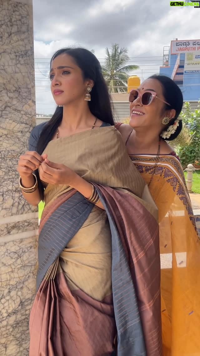 Asiya Firdose - 89.7K Likes - Our kantamma being the funniest as usual! 
Love you manjiiiiiii 😘 @bhavani_prakash_official8 
.

#shravanisubramanya #shravani #actor #kantamma #zeekannada