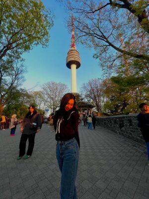 Asiya Firdose Instagram - 💜🔐
@thejohnsons_______
.
#seoul #korea #travel #asiyafirdose #actor #lovelock #nseoultower #southkorea