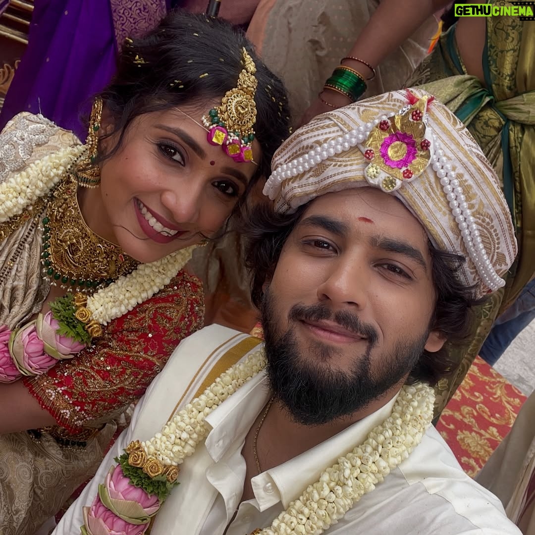 Asiya Firdose - 85K Likes - Lights, camera, marriage! Shravani & Subbu are now one — all thanks to your love and support! ✨ 
.
.
.
#shravanisubramnayamaduve #zeekannada #shravani #subbu #shravanisubramanya #actors