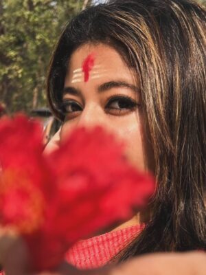 Asmee Ghosh Instagram - Playing Devi Sati at the age of seven was an ethereal milestone in my life, one that gifted me a magic far beyond anything I could have imagined. It brought me gold in its truest form. Recognition, love, and the blessings of my cherished audience. Only much later did I realise that Sati was always a part of me, far more than I was ever a part of her.

As a child actor, I portrayed goddesses, mostly forms of Durga. These roles were never choices I consciously made. They arrived at my door, gently and gracefully, inviting me to embody her. If i try to boast about it a little, I would like to believe I was the chosen one🙈. Maa wanted me to play so many deities of her, made me gain acclamations when I was not even trying to seek it, gather so much love from my extended family and compelled me to fall in love with my craft to the extent that I choose to remain an artist all my life. It was only with time did I understand that this was always a path I was meant to walk. As a child, little did I know that she resided within me, beyond me, and through me.

As 2025 draws to a close, I pause with gratitude, thanking the divine for blessings beyond measure. I learned deeply, lived fully, and released what no longer deserved my hold. More than anything, I felt profoundly protected this year as though I was gently caressed in the arms of the divine, my path always guided toward the greater good. I was shown what unfolded beyond my sight, not to harden me, but to awaken me, anchoring me more deeply to my roots.

Today, I offered my prayers to Maa Kankali, one of Sati’s 51 Shakti Peethas. My heart feels elated overflowing with joy, wonder, and gratitude. From Durga to Parvati to Sati, Kali, Lakshmi, Saraswati and also Annapurna — I have lived many forms of the Goddess through my profession and it can’t be coincidence everytime. Some things are just orchestrated. I was always guided, protected, and held with utmost care. My correspondence to the divine is barely ritualistic. My faith stems from the deepest core of my heart. Its a bondage of soul. 

Thank you my Fierce Shakti❤️🌺🪷
Thank you my Eternal Shiva 🕉️✨
Grateful for 2025!