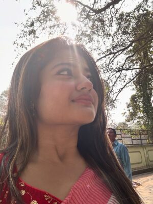 Asmee Ghosh Instagram - Playing Devi Sati at the age of seven was an ethereal milestone in my life, one that gifted me a magic far beyond anything I could have imagined. It brought me gold in its truest form. Recognition, love, and the blessings of my cherished audience. Only much later did I realise that Sati was always a part of me, far more than I was ever a part of her.

As a child actor, I portrayed goddesses, mostly forms of Durga. These roles were never choices I consciously made. They arrived at my door, gently and gracefully, inviting me to embody her. If i try to boast about it a little, I would like to believe I was the chosen one🙈. Maa wanted me to play so many deities of her, made me gain acclamations when I was not even trying to seek it, gather so much love from my extended family and compelled me to fall in love with my craft to the extent that I choose to remain an artist all my life. It was only with time did I understand that this was always a path I was meant to walk. As a child, little did I know that she resided within me, beyond me, and through me.

As 2025 draws to a close, I pause with gratitude, thanking the divine for blessings beyond measure. I learned deeply, lived fully, and released what no longer deserved my hold. More than anything, I felt profoundly protected this year as though I was gently caressed in the arms of the divine, my path always guided toward the greater good. I was shown what unfolded beyond my sight, not to harden me, but to awaken me, anchoring me more deeply to my roots.

Today, I offered my prayers to Maa Kankali, one of Sati’s 51 Shakti Peethas. My heart feels elated overflowing with joy, wonder, and gratitude. From Durga to Parvati to Sati, Kali, Lakshmi, Saraswati and also Annapurna — I have lived many forms of the Goddess through my profession and it can’t be coincidence everytime. Some things are just orchestrated. I was always guided, protected, and held with utmost care. My correspondence to the divine is barely ritualistic. My faith stems from the deepest core of my heart. Its a bondage of soul. 

Thank you my Fierce Shakti❤️🌺🪷
Thank you my Eternal Shiva 🕉️✨
Grateful for 2025!