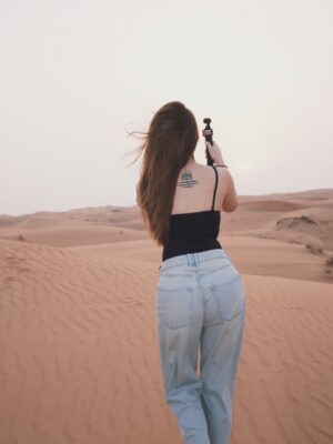 Ava Mendez Instagram - off guard but still ready 📸