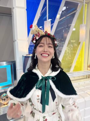 Aya Shibata Instagram - 結構遅れてメリークリスマス🧑‍🎄
ㅤㅤㅤㅤㅤㅤㅤㅤㅤㅤㅤㅤㅤ
ㅤㅤㅤㅤㅤㅤㅤㅤㅤㅤㅤㅤㅤ
アベプラは昨日が年内最終日でした！
ㅤㅤㅤㅤㅤㅤㅤㅤㅤㅤㅤㅤㅤ
最近はコメンテーターと司会進行を任せていただき、
使う筋肉(？)が違うのでとても面白いですし勉強になります🥰
ㅤㅤㅤㅤㅤㅤㅤㅤㅤㅤㅤㅤㅤ
毎回、自分なりに取り扱うテーマと向き合うのが楽しいです。
まだまだ未熟ですが頑張りますよ〜😊💕
ㅤㅤㅤㅤㅤㅤㅤㅤㅤㅤㅤㅤㅤ

2026年も引き続き頑張りますので
来年もよろしくお願いします！メリクリ🎄🎅
ㅤㅤㅤㅤㅤㅤㅤㅤㅤㅤㅤㅤㅤ
ㅤㅤㅤㅤㅤㅤㅤㅤㅤㅤㅤㅤㅤ
衣装提供
ワンピース @willselection_official 
ピアス @osewaya_official