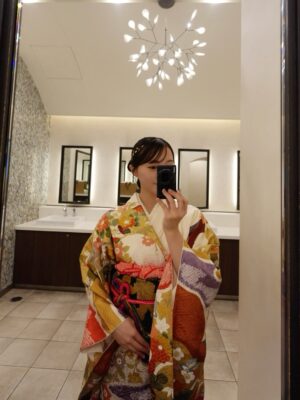 Ayaka Yamamoto Instagram - ⁡
⁡
⁡
明けましておめでとうございます🎍
⁡
⁡
去年挑戦したことを磨き形にしていく年に。
⁡
少しでもみなさんと
共有していきたいと思っております。
⁡
内側を整える時間を大切に
心と体に正直に進んでいく一年に🫧
⁡
今年も、どうぞよろしくお願いします🌿
⁡
⁡
寒い日々が続きますので
お身体にお気をつけください(^^)
⁡
⁡
#謹賀新年 #新年のご挨拶 #振袖 #着物 #おせち  #整える暮らし #ウェルネス #セルフケア #看護師