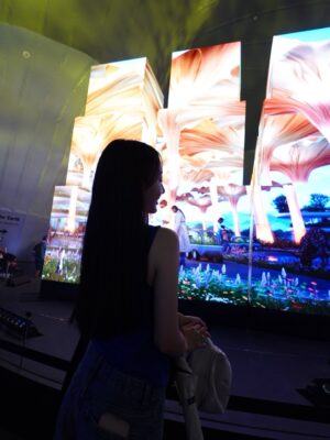 Ayaka Yamamoto Instagram - ⁡
⁡
【EXPO 2025 OSAKA, KANSAI🌏】
⁡
⁡
“いのち輝く未来社会のデザイン”
⁡
「いのちを救う」
「いのちに力を与える」
「いのちをつなぐ」
⁡
というテーマのもと開催された今回の万博
⁡
ワクチンや心筋シートなどの最新の医療から
いのちとは。と考えさせるもの
いのちを守るためには何が大切か。
⁡
⁡
楽しみながら、たくさんのことに気づかされました。
⁡
⁡
医療者である私は普段から
"いのち"について考える機会が多いですが
また違った視点でいのちについて考えるきっかけとなりました。
⁡
⁡
⁡
⁡
この半年間で4回！
先日は駆け込みでラスト万博行ってきました🌍❤️💙
⁡
素直に楽しかったです！！！！
⁡
⁡
#大阪万博2025 #EXPO2025 #ウェルネスライフ #健康 #看護師 #セルフケア