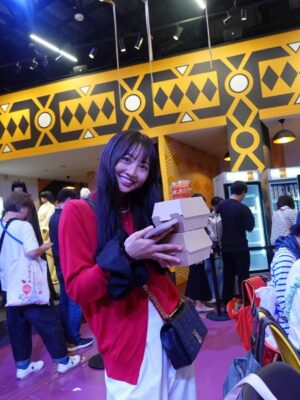 Ayaka Yamamoto Instagram - ⁡
⁡
【EXPO 2025 OSAKA, KANSAI🌏】
⁡
⁡
“いのち輝く未来社会のデザイン”
⁡
「いのちを救う」
「いのちに力を与える」
「いのちをつなぐ」
⁡
というテーマのもと開催された今回の万博
⁡
ワクチンや心筋シートなどの最新の医療から
いのちとは。と考えさせるもの
いのちを守るためには何が大切か。
⁡
⁡
楽しみながら、たくさんのことに気づかされました。
⁡
⁡
医療者である私は普段から
"いのち"について考える機会が多いですが
また違った視点でいのちについて考えるきっかけとなりました。
⁡
⁡
⁡
⁡
この半年間で4回！
先日は駆け込みでラスト万博行ってきました🌍❤️💙
⁡
素直に楽しかったです！！！！
⁡
⁡
#大阪万博2025 #EXPO2025 #ウェルネスライフ #健康 #看護師 #セルフケア