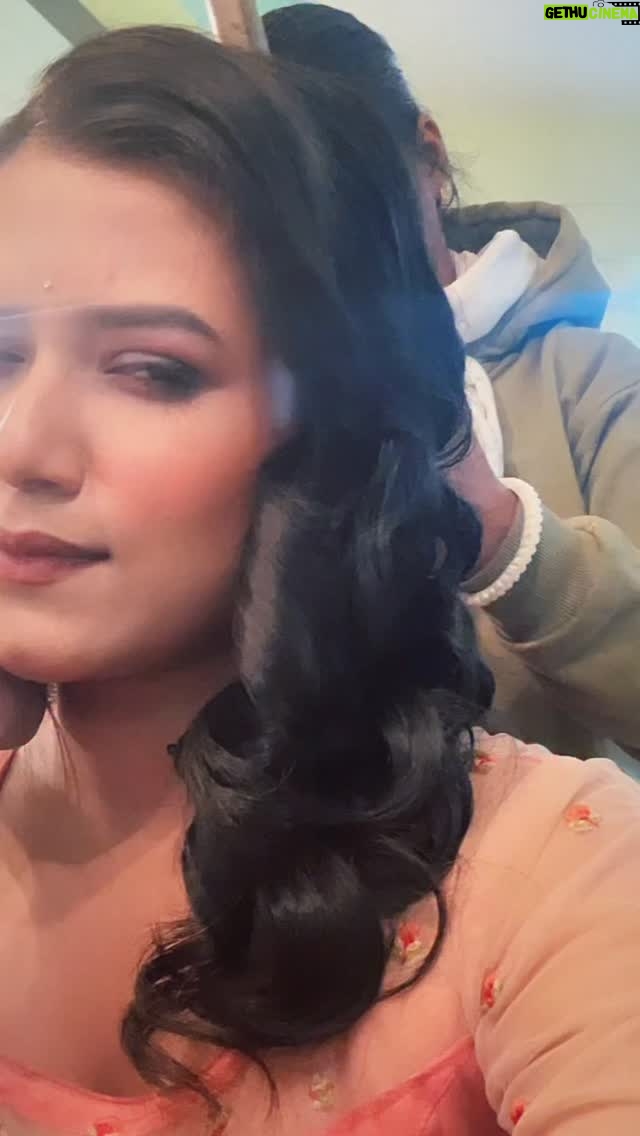 Ayendri Lavnia Roy - 2.3K Likes - When you’re bored of getting ready all day…You need some fun before last shot. But that too gets interrupted when you receive your food in between 😂🤣🤭 #fun #blooper #day