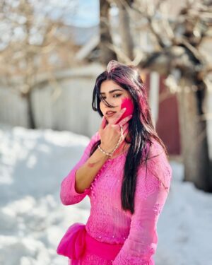 Ayra Bansal Instagram - Celebrating Holi - festival of color 🇨🇦 
#holitoronto2024 #holifestival #holihai #newpost #holipost #ayrabansal