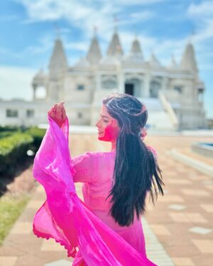 Ayra Bansal Instagram - Celebrating Holi - festival of color 🇨🇦
#holitoronto2024 #holifestival #holihai #newpost #holipost #ayrabansal
