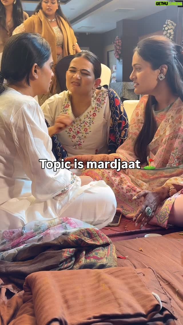 Ayushi Shukla - 104.9K Likes - Ye sale mard sar ka dard🙃