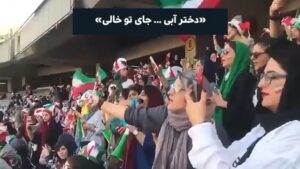 Azadeh Samadi Instagram - چقدر امروز دلم می خواست کنارتون باشم 
کنار زنان شجاع سرزمینم 
دلم با شماست ✌🏼♥️
