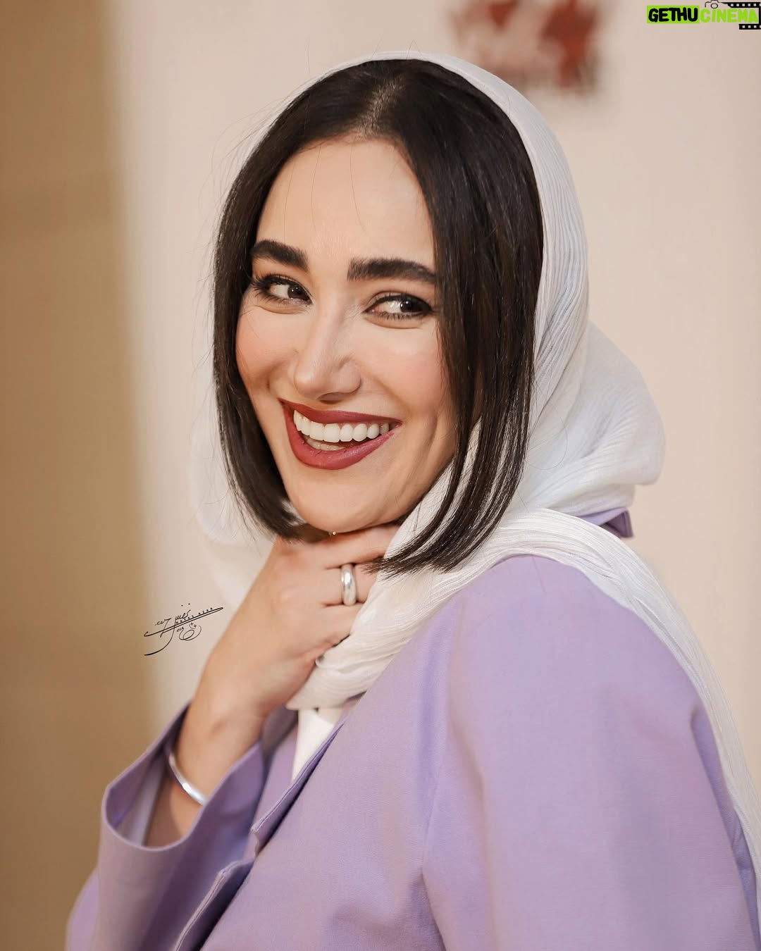 Bahareh Afshari - 108.7K Likes - اکران خصوصی #روز_ششم 
💜🍭