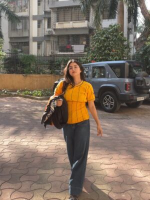 Baishali Sinha Instagram - Mixing jersey and top? Sounds like me 🫣product id of jersey top :7602029 #elitebynewme #newmegals
