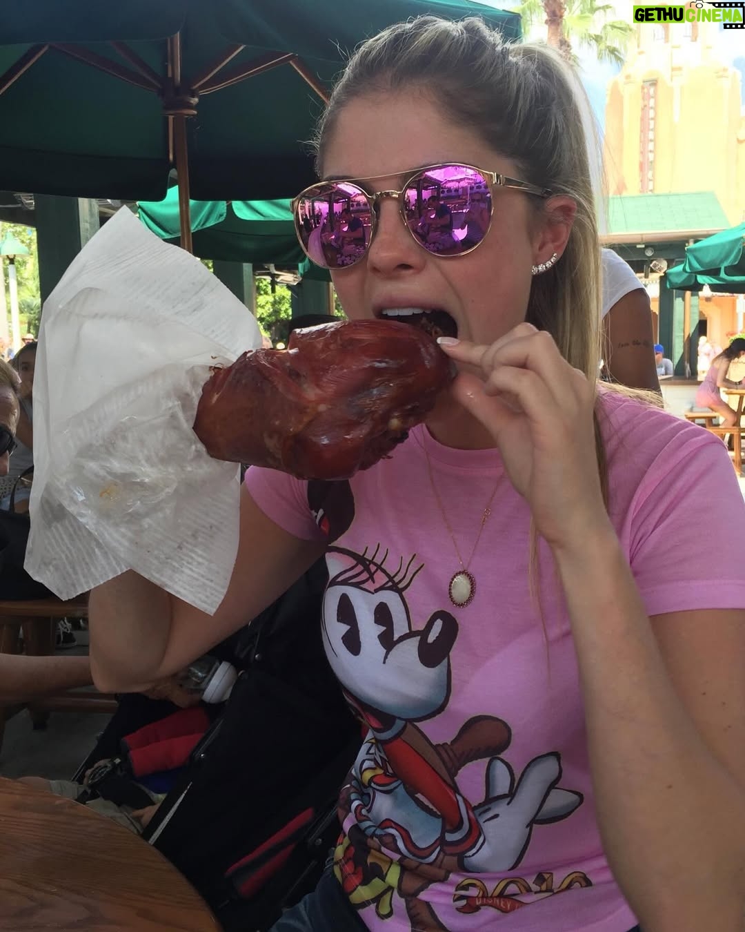 Bárbara Evans - 3 Likes - 2016 🤭🤣