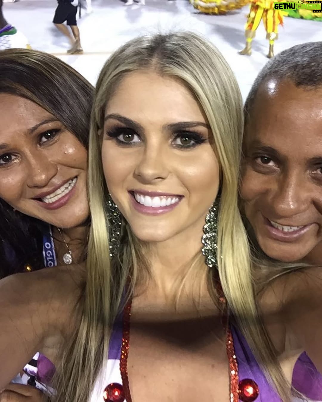Bárbara Evans - 3 Likes - 2016 🤭🤣