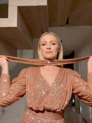 Barbara Kurdej-Szatan Instagram - Gotowe na premierę PIERNIKOWEGO SERCA!♥️

Zapraszamy do kin od 28 listopada🫶🏼♥️

@piernikoweserce #film #święta @weronika_mania @katarzynakurdejka #premiera