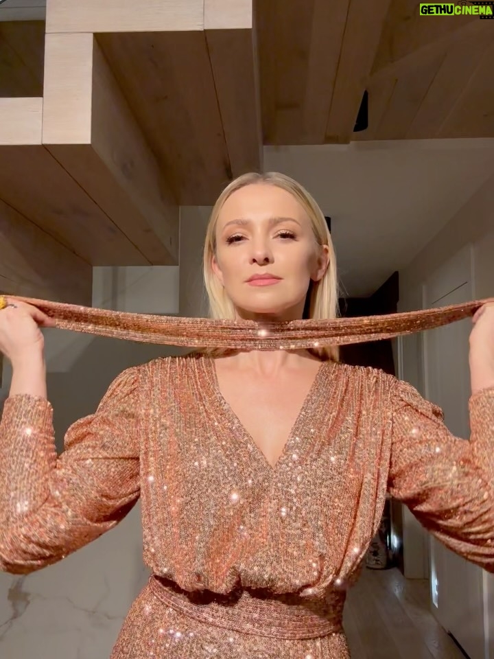 Barbara Kurdej-Szatan - 5.1K Likes - Gotowe na premierę PIERNIKOWEGO SERCA!♥️

Zapraszamy do kin od 28 listopada🫶🏼♥️

@piernikoweserce #film #święta @weronika_mania @katarzynakurdejka #premiera